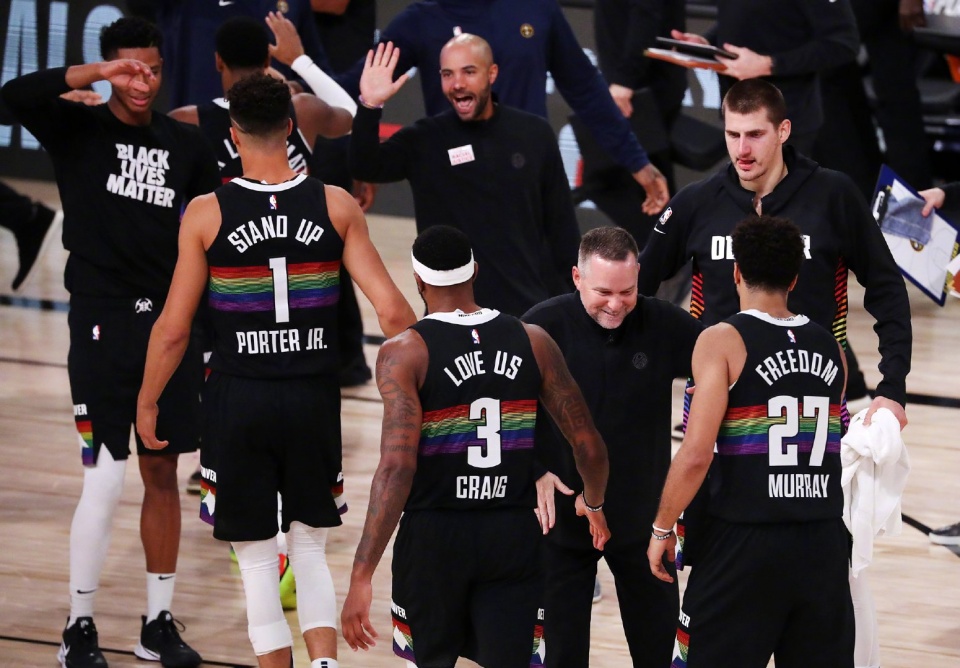 九游下载安装-包含转会期欧篮联传出新动向，密尔沃基雄鹿迎来里程碑，管理层表态——质疑声仍在，更衣室氛围转暖的词条