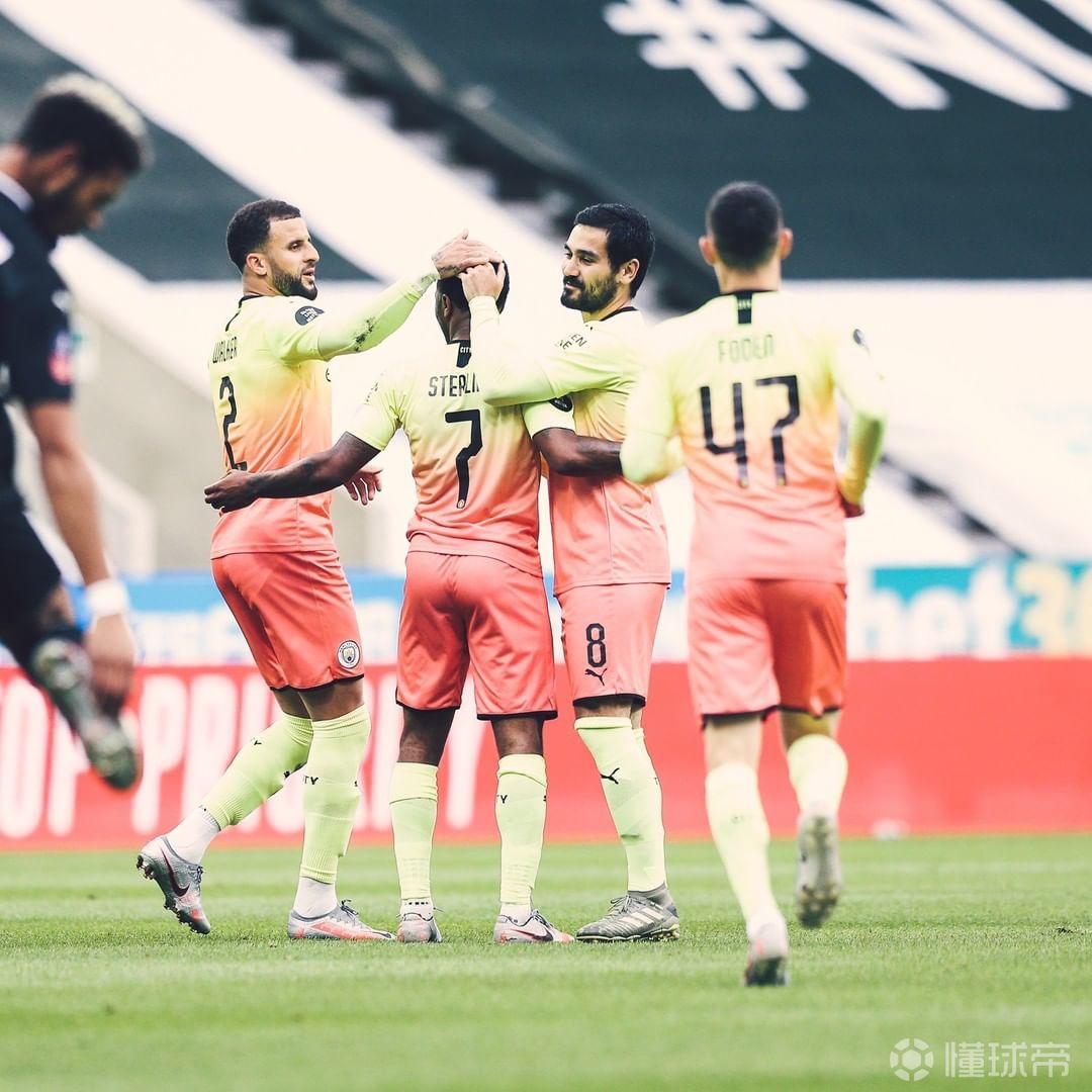 九游娱乐APP-今晚体能课后；瓦伦西亚状态回暖备战足总杯；引发热议；资深球员宣示担当